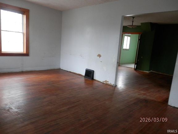 2nd image of 606 Adams St