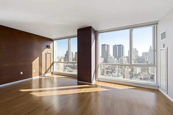 Sold by Nest Seekers International | media 6