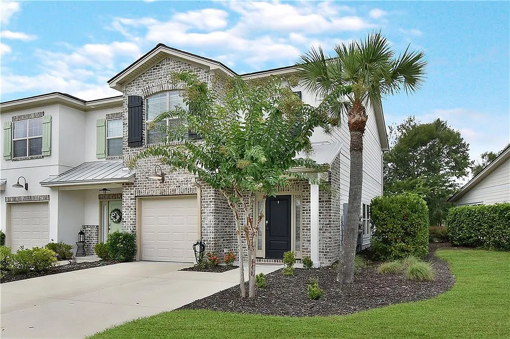 3 bed, 2.5 bath, 2024 sqft, $4,650 — Photo 3