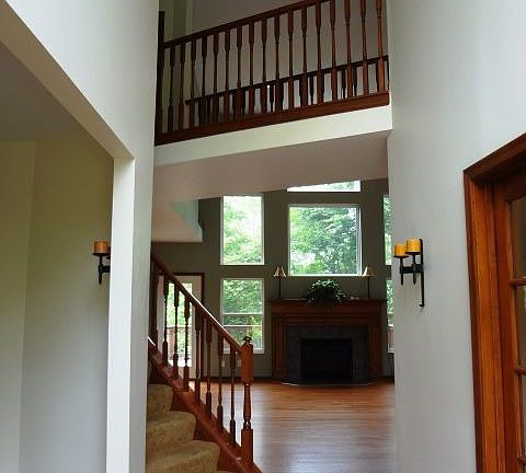 3rd image of 623 Coleberry Ct