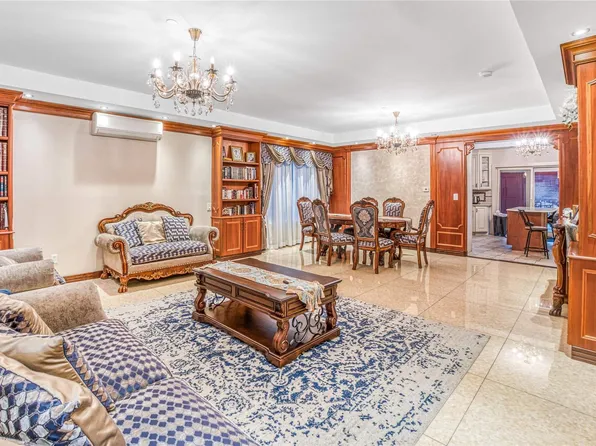 119-12 83rd Avenue image 3 of 26