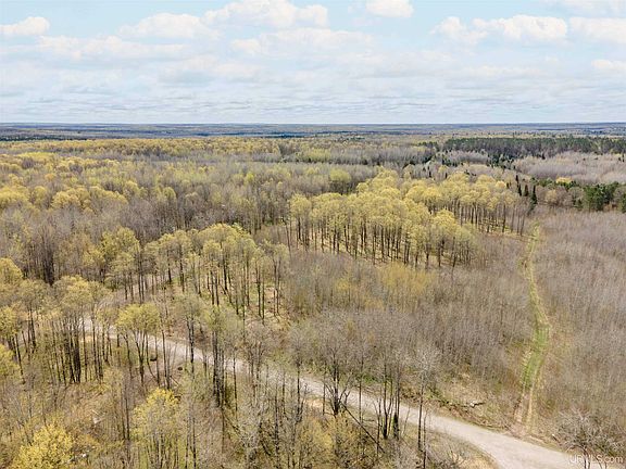 2nd image of 10433 Easement Rd