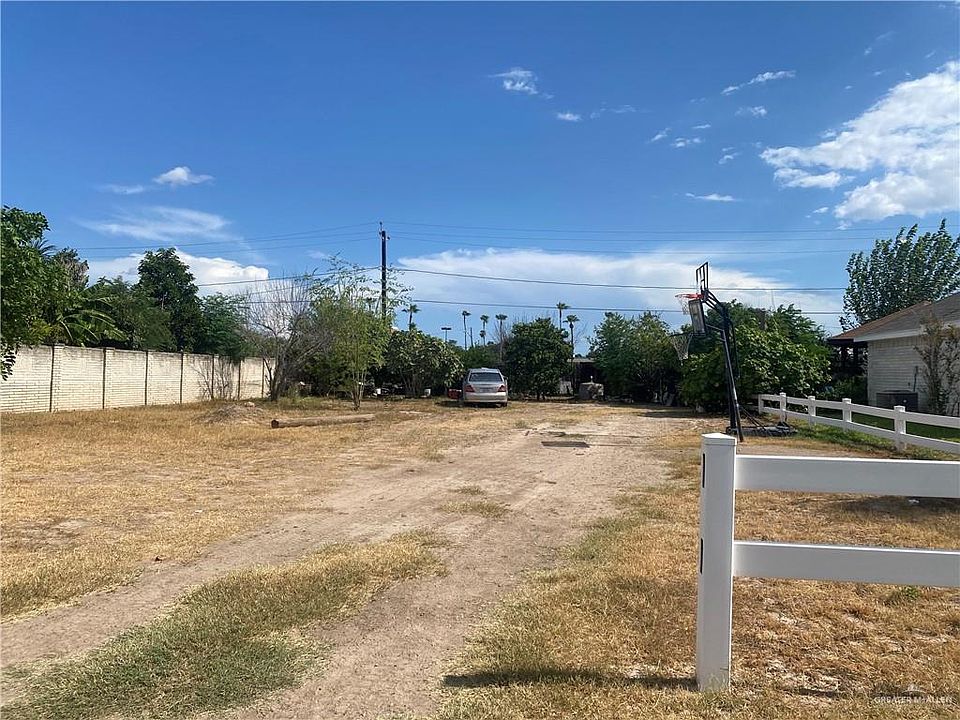 1st image of 2517 Pecan Ave