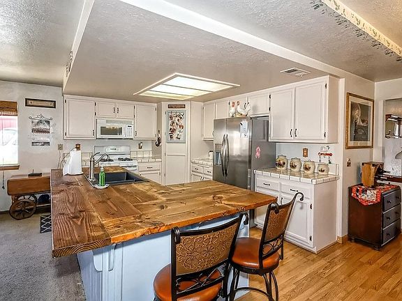 5th image of 7770 Calpella Ave