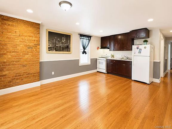 5th image of 726 Prospect Avenue
