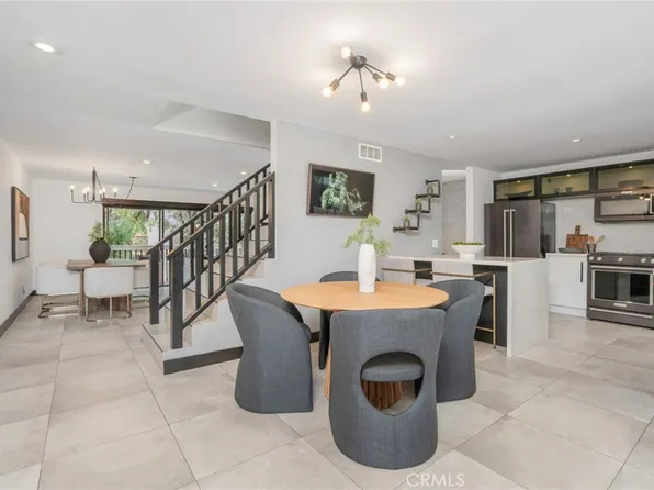 1209 Las Arenas Way #5, Costa Mesa, CA 92627