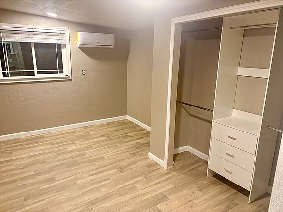 5th image of 509 Dudley Dr #1
