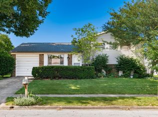2076 Queensbridge Dr, Columbus, OH 43235