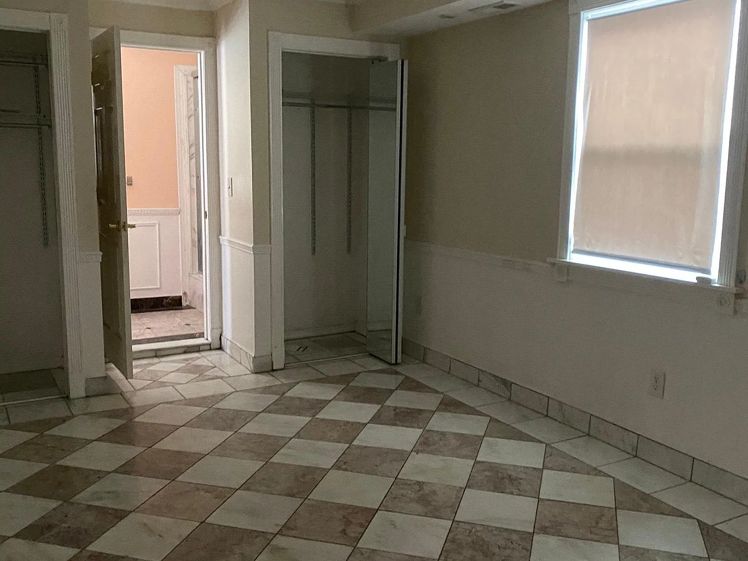 4 bed, 1730 sqft, $4,000 — Photo 4