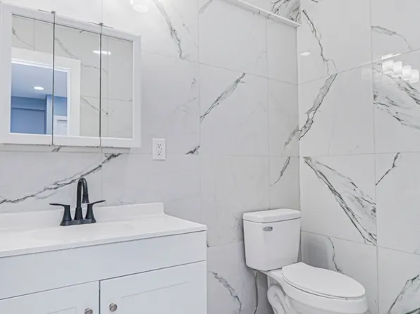 471 Heberton Avenue image 9 of 36