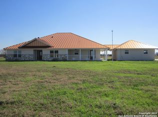 8282 Fm 537, Floresville, TX 78114