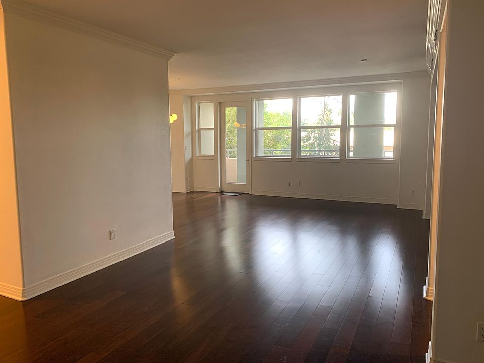 1st image of 7100 Playa Vista Dr