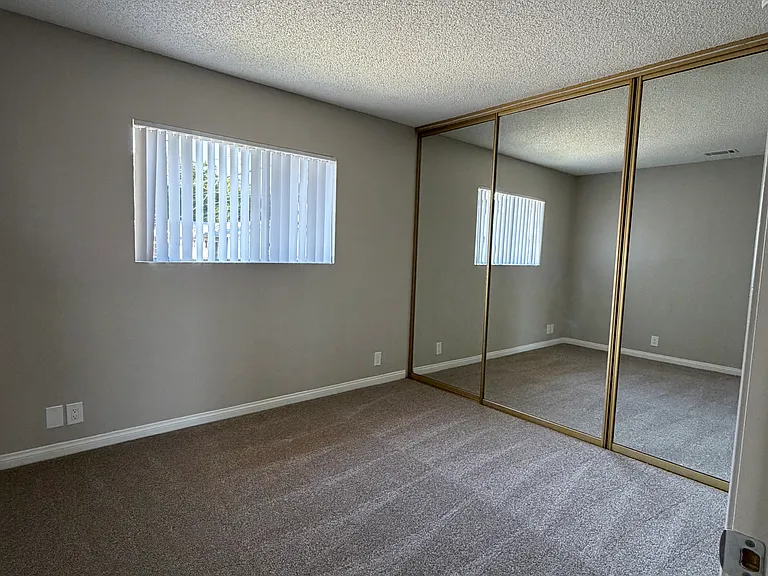 5848 Comstock Ave #4 — Photo 8