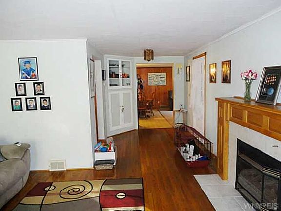 5th image of 133 Church St