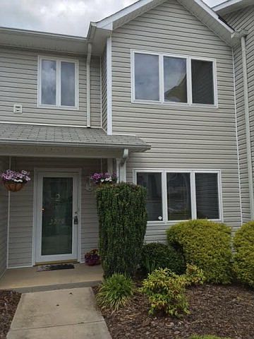 1st image of 3279 White Oak Ct