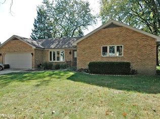 701 Algona Ave, Elgin, IL 60120