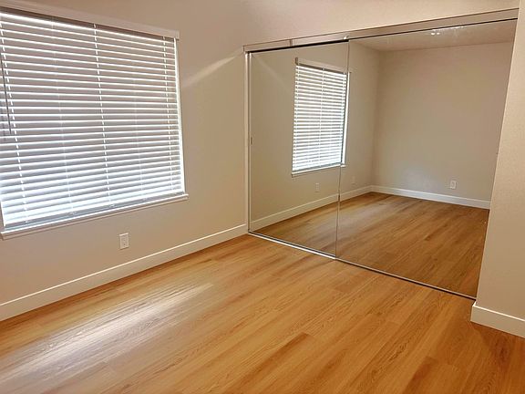 2nd image of 4950 Hancock St