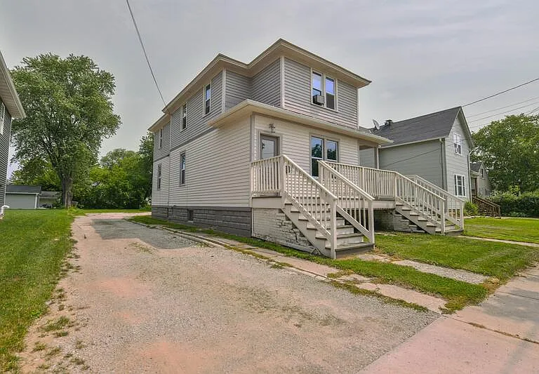 1217 Chicago St — Photo 18
