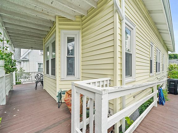 4th image of 20 Fairbanks Rd
