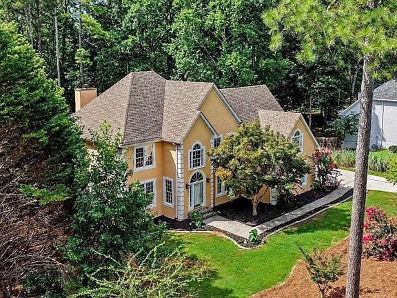 2nd image of 205 Harbor Lakes Way