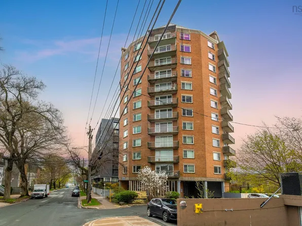 1074 Wellington St #503, Halifax, NS B3H 2Z8