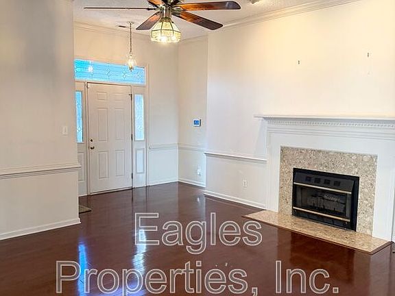 4th image of 107 Roundtree Ln
