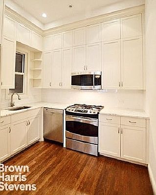 5th image of 16 E 84th St APT 2A