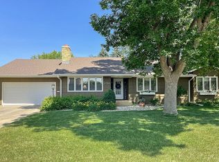 2704 S Valley View Rd, Sioux Falls, SD 57106