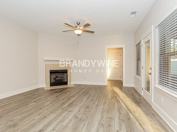 3rd image of 2107 Hospitality Ln