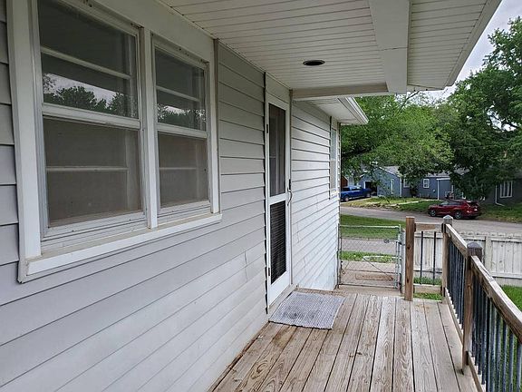 2nd image of 802 1st Ave