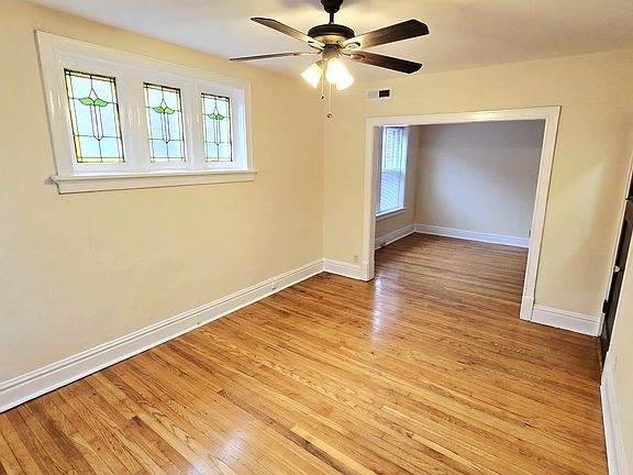4th image of 5030 Pernod Ave #A