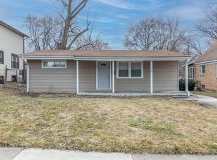 134 N Prairie Ave, Mundelein, IL 60060