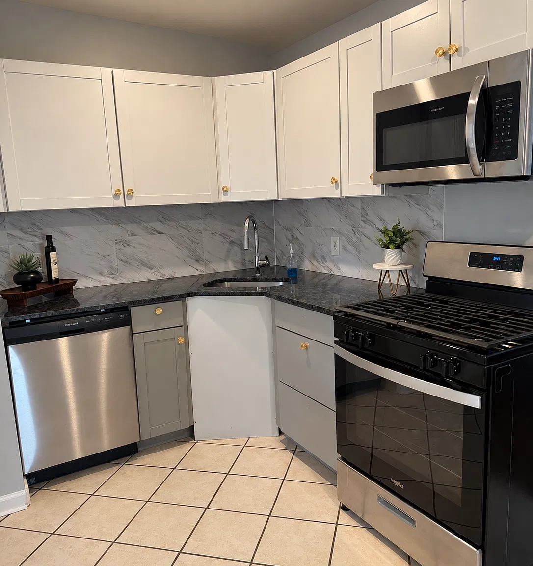 3 bed, $2,800 — Photo 2