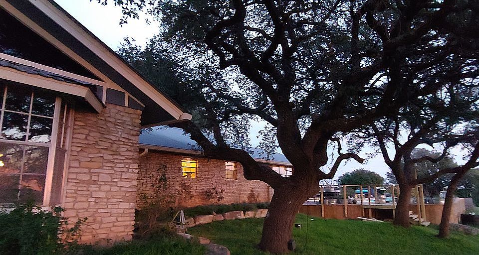 1st image of 301 Plum Creek Ln