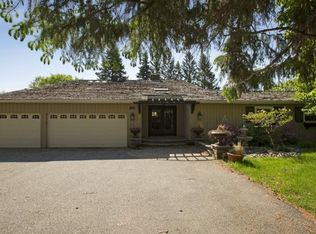 10339 Bluff Rd, Eden Prairie, MN 55347