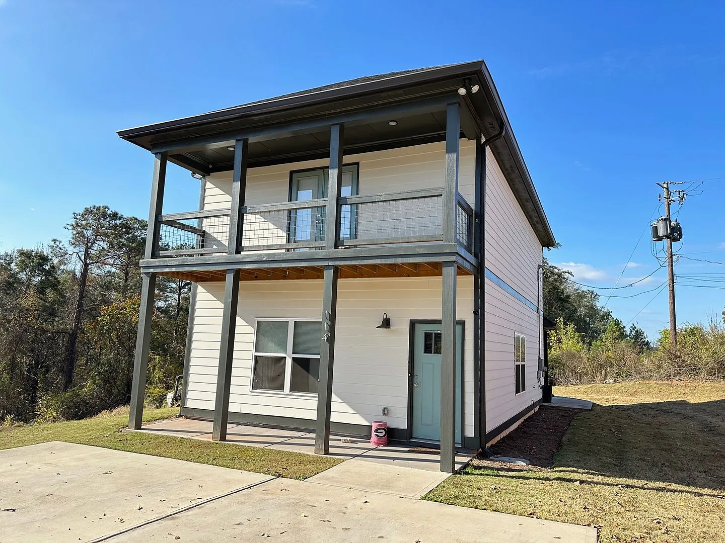 Three Bedroom Near Five Points Available — Photo 1