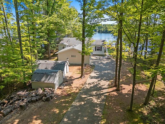 3rd image of 17542 Little Ireland Ln