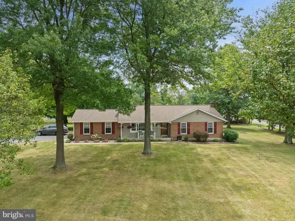 2306 Ming Dr, Pottstown, PA 19464