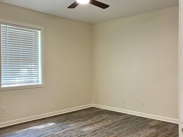 2411 Emerson St — Photo 11