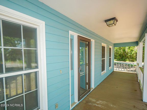 5th image of 801 Elizabeth Drive