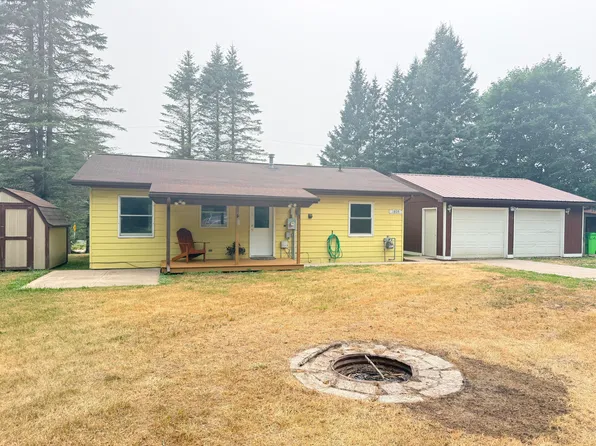 1805 Oak St, Sault Sainte Marie, MI 49783