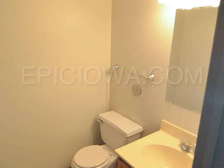 2810 Cory Ct SW #2 — Photo 2