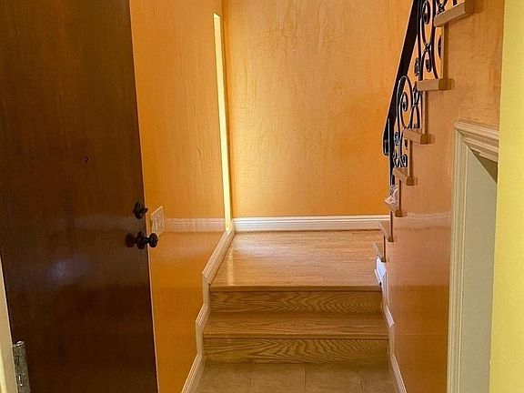 4th image of 715 E Elk Ave #2