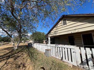 113 4th St, Lake City, TX 78368