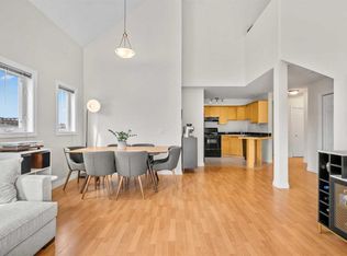 1631 N 28th Ave SW #407, Calgary, AB T2T 1J5
