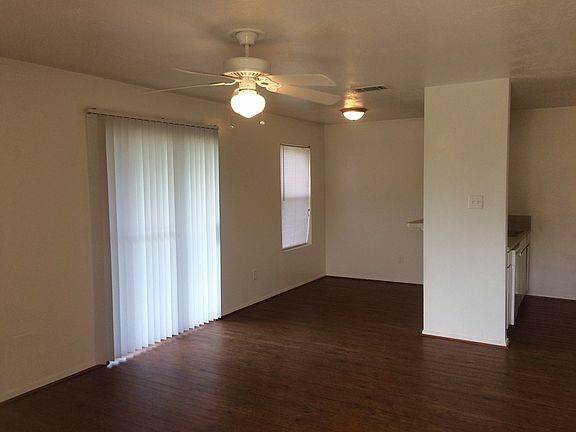 4th image of 2601 Pecan Knoll St #A