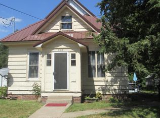 607 8th Ave W, Oskaloosa, IA 52577