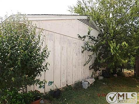 2nd image of 638 Holly Ln