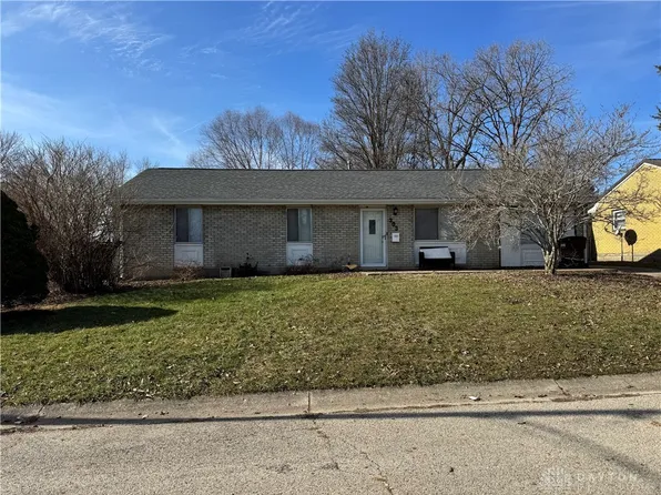 303 Donna Dr, Camden, OH 45311
