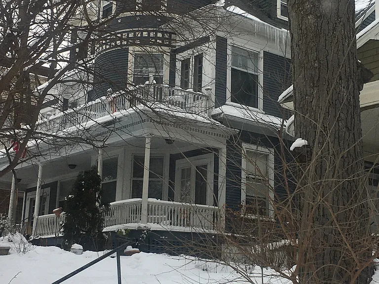 216 Madison Ave SE #2S — Photo 2